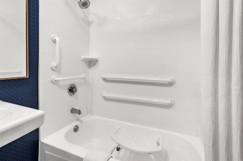 Fairfield Inn & Suites by Marriott San Antonio Downtown/Market Square - image 24