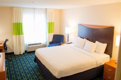 Fairfield Inn & Suites by Marriott San Antonio North/Stone Oak - image 14
