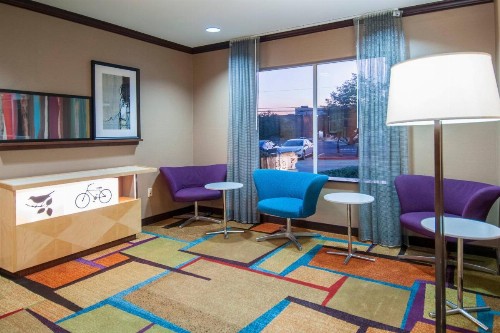 Fairfield Inn & Suites by Marriott San Antonio North/Stone Oak - image 2