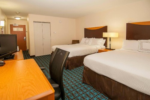 Fairfield Inn & Suites by Marriott San Antonio North/Stone Oak - image 5