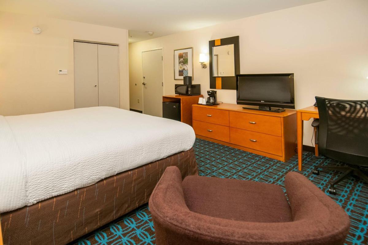 Fairfield Inn & Suites by Marriott San Antonio North/Stone Oak - image 6