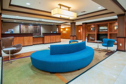 Fairfield Inn & Suites by Marriott San Antonio North/Stone Oak - image 8