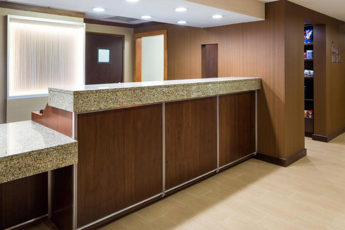 Fairfield Inn & Suites by Marriott San Antonio Airport/North Star Mall - image 6