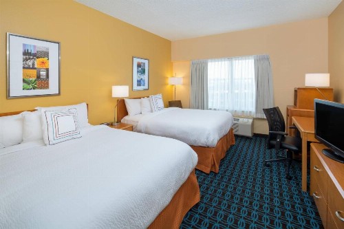 Fairfield Inn & Suites by Marriott San Antonio Airport/North Star Mall - image 8