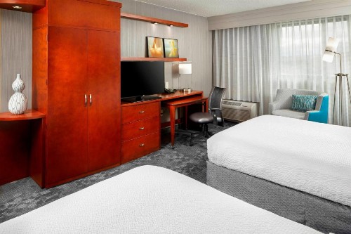 Courtyard by Marriott San Antonio Six Flags at The RIM - image 13
