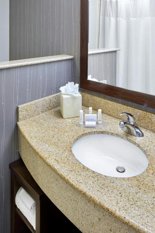 Courtyard by Marriott San Antonio Six Flags at The RIM - image 15