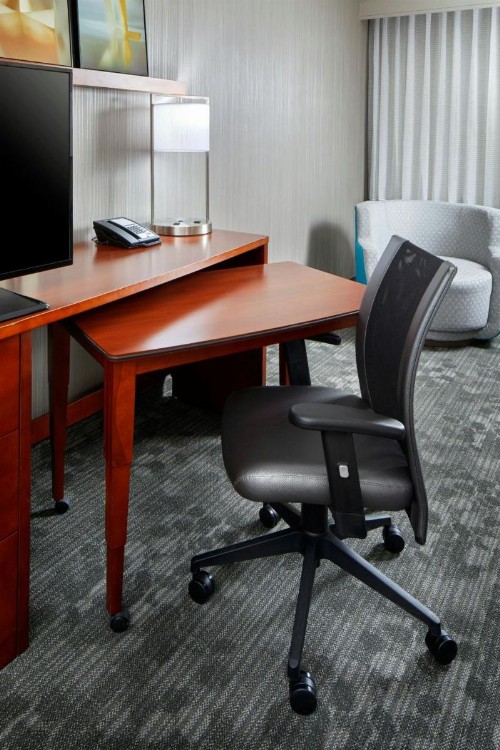 Courtyard by Marriott San Antonio Six Flags at The RIM - image 19