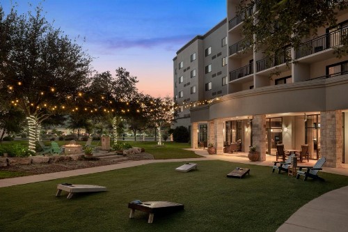 Courtyard by Marriott San Antonio Six Flags at The RIM - image 7