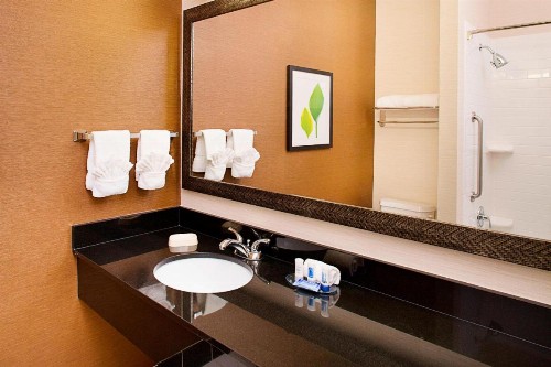 Fairfield Inn & Suites by Marriott San Antonio SeaWorld / Westover Hills - image 8