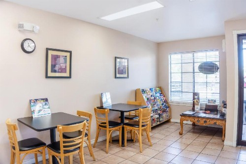 OYO Inn & Suites Medical Center San Antonio - image 25