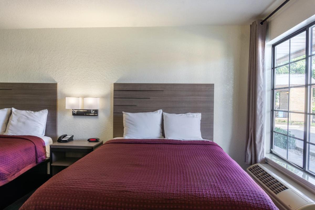 OYO Inn & Suites Medical Center San Antonio - image 3