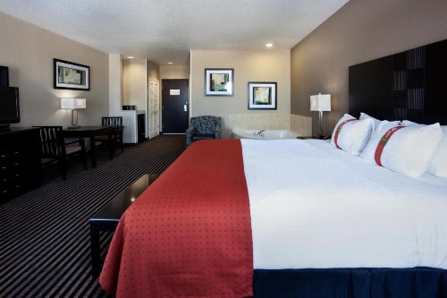 Holiday Inn San Antonio North Stone Oak Area an IHG Hotel - image 32