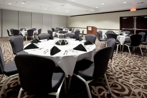 Holiday Inn San Antonio North Stone Oak Area an IHG Hotel - image 33