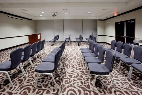 Holiday Inn San Antonio North Stone Oak Area an IHG Hotel - image 3