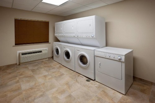 Candlewood Suites San Antonio NW Near SeaWorld an IHG Hotel - image 25