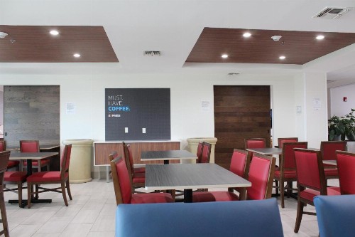 Holiday Inn Express & Suites San Antonio West Sea World Area an IHG Hotel - image 10