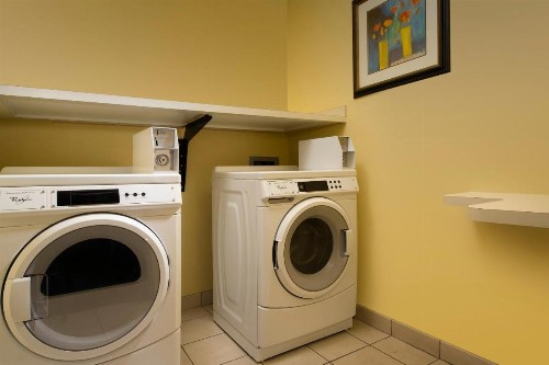 Holiday Inn Express & Suites San Antonio West Sea World Area an IHG Hotel - image 9