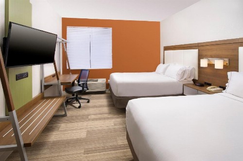 Holiday Inn Express & Suites San Antonio - Downtown Market Area an IHG Hotel - image 2