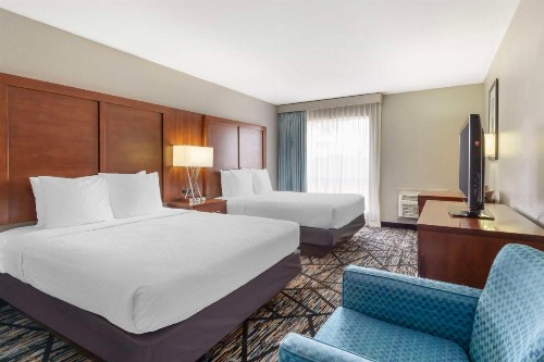Best Western Ingram Park Inn - image 11