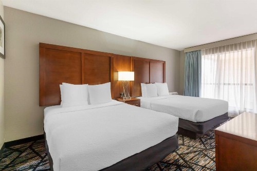 Best Western Ingram Park Inn - image 22