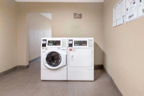 Best Western Ingram Park Inn - image 31
