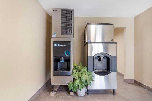 Best Western Ingram Park Inn - image 32