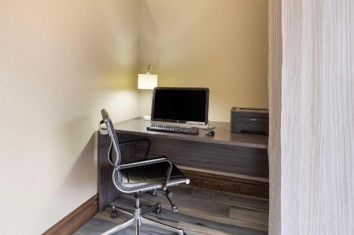 Best Western Ingram Park Inn - image 33