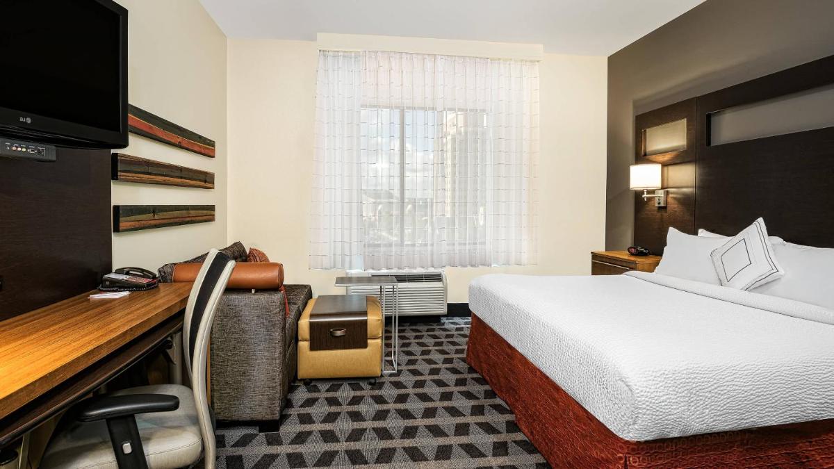 TownePlace Suites by Marriott San Antonio Downtown - image 4