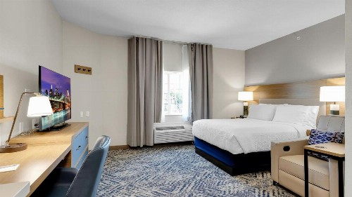 Candlewood Suites San Antonio Downtown an IHG Hotel - image 19
