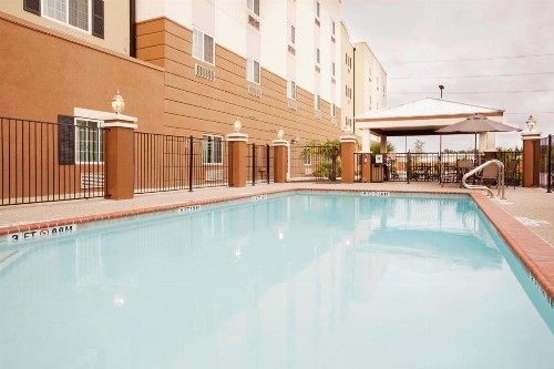 Candlewood Suites San Antonio Downtown an IHG Hotel - image 36