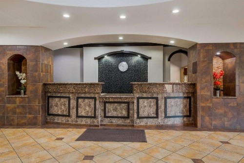 SureStay Plus Hotel by Best Western Near SeaWorld San Antonio - image 11