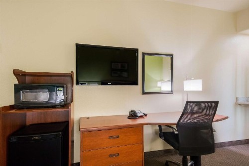 SureStay Plus Hotel by Best Western Near SeaWorld San Antonio - image 19