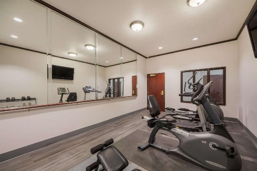 SureStay Plus Hotel by Best Western Near SeaWorld San Antonio - image 23
