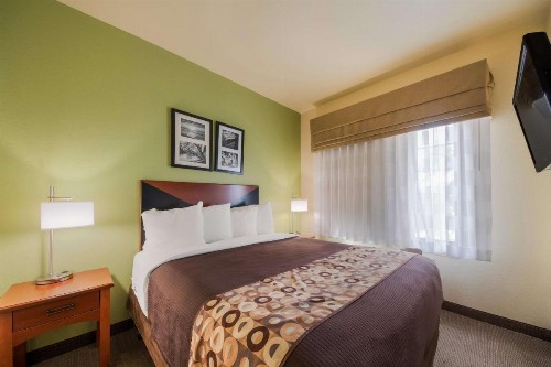 SureStay Plus Hotel by Best Western Near SeaWorld San Antonio - image 28