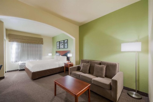 SureStay Plus Hotel by Best Western Near SeaWorld San Antonio - image 32
