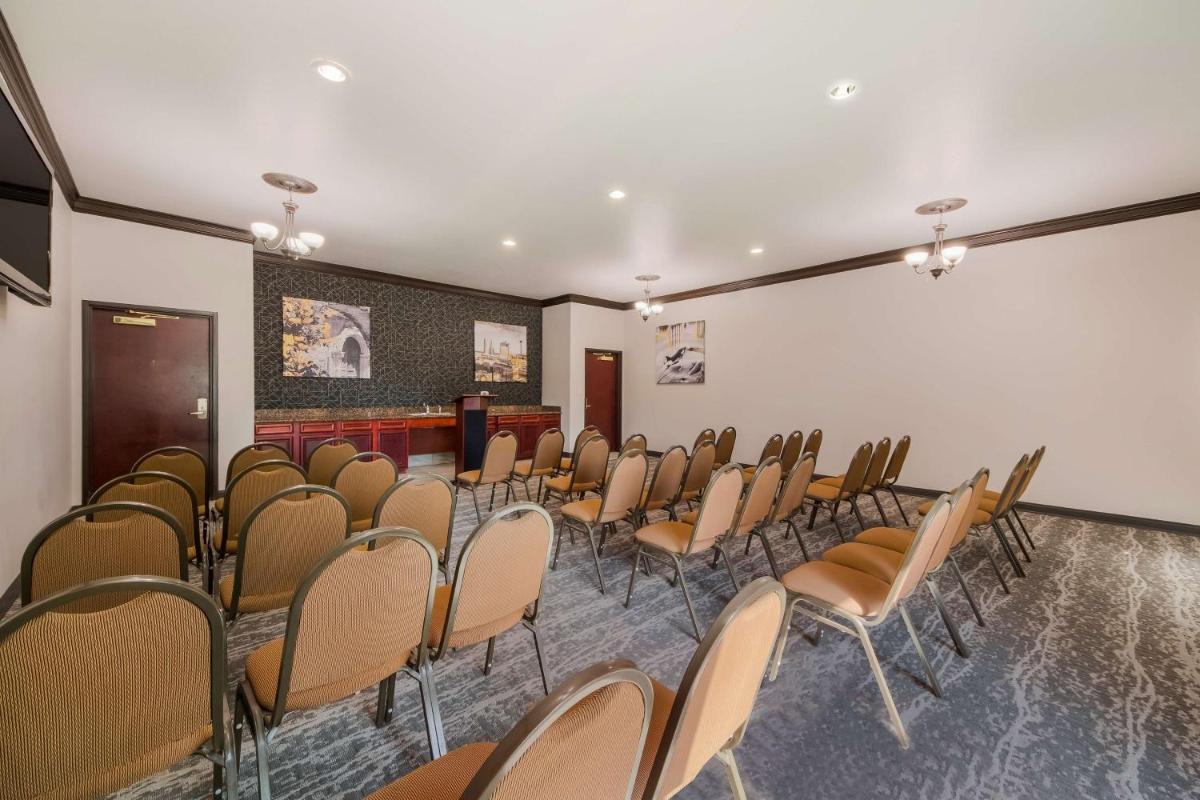 SureStay Plus Hotel by Best Western Near SeaWorld San Antonio - image 4