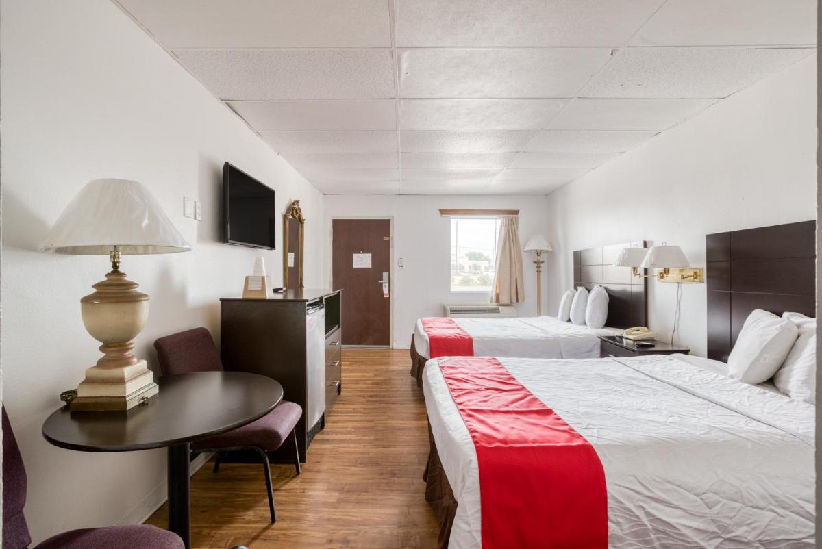 OYO Hotel San Antonio Lackland Air Force Base West - main image