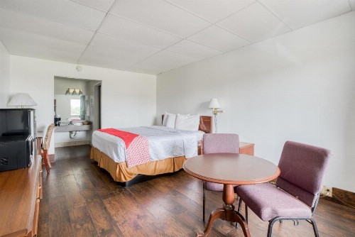 OYO Hotel San Antonio Lackland Air Force Base West - image 24