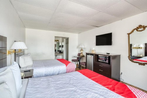 OYO Hotel San Antonio Lackland Air Force Base West - image 9