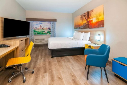 Days Inn & Suites by Wyndham San Antonio North/Stone Oak - image 20