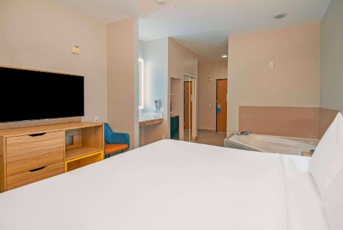 Days Inn & Suites by Wyndham San Antonio North/Stone Oak - image 28