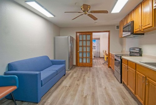 Days Inn & Suites by Wyndham San Antonio North/Stone Oak - image 33
