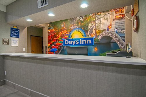 Days Inn & Suites by Wyndham San Antonio North/Stone Oak - image 49