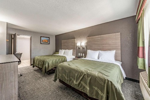 Quality Inn I-10 East near AT&T Center - image 11