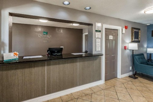 Quality Inn I-10 East near AT&T Center - image 12