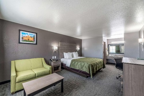 Quality Inn I-10 East near AT&T Center - image 8