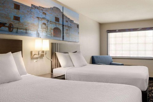 Days Inn by Wyndham San Antonio Near Fiesta Park - image 22