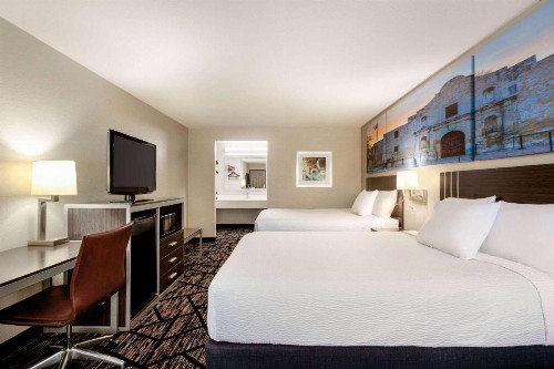 Days Inn by Wyndham San Antonio Near Fiesta Park - image 23