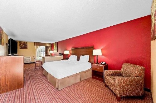 Best Western Plus Fiesta Inn - image 11