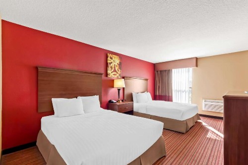 Best Western Plus Fiesta Inn - image 15